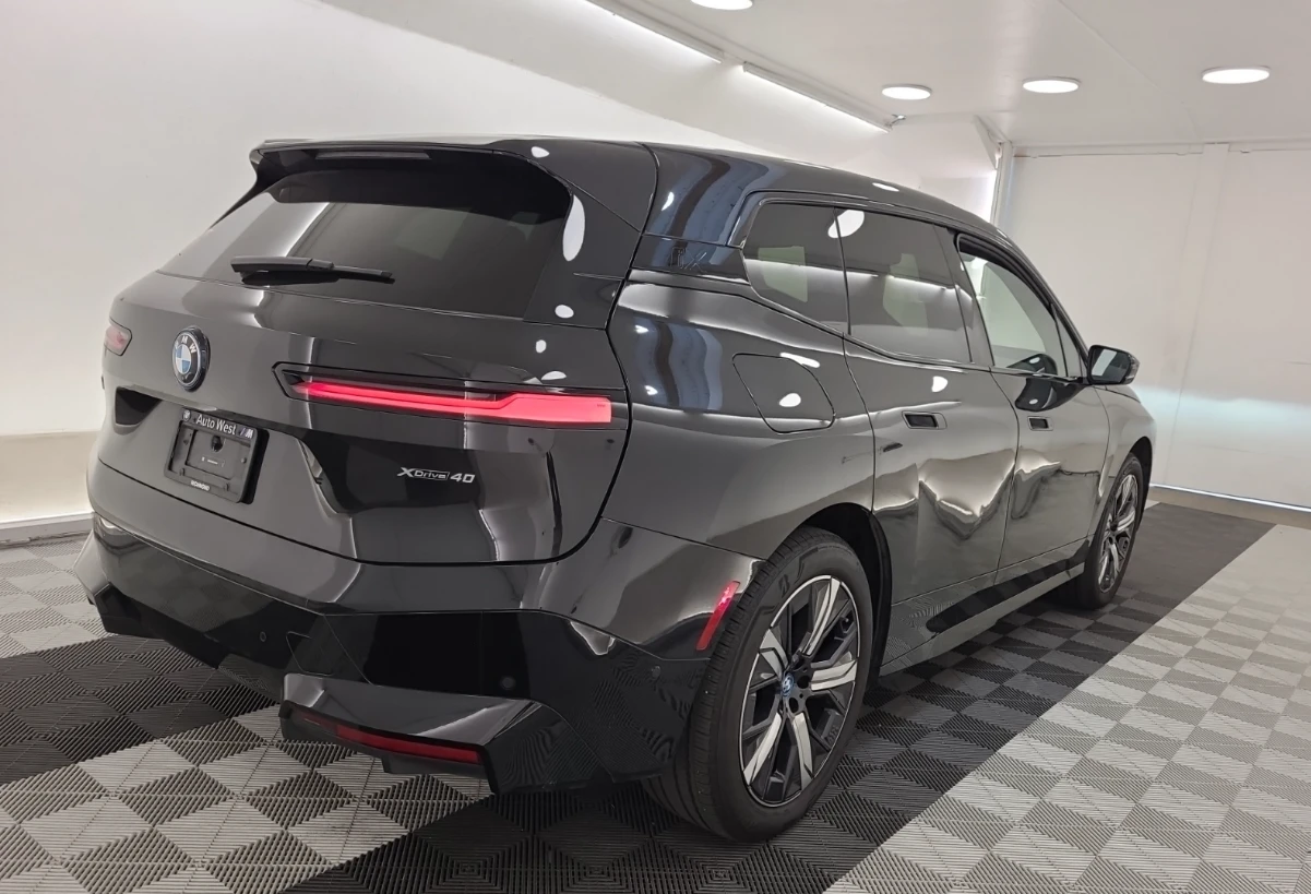 BMW iX М Sport* AWD* Curved* Sky Longue* , снимка 4 - Автомобили и джипове - 55225008