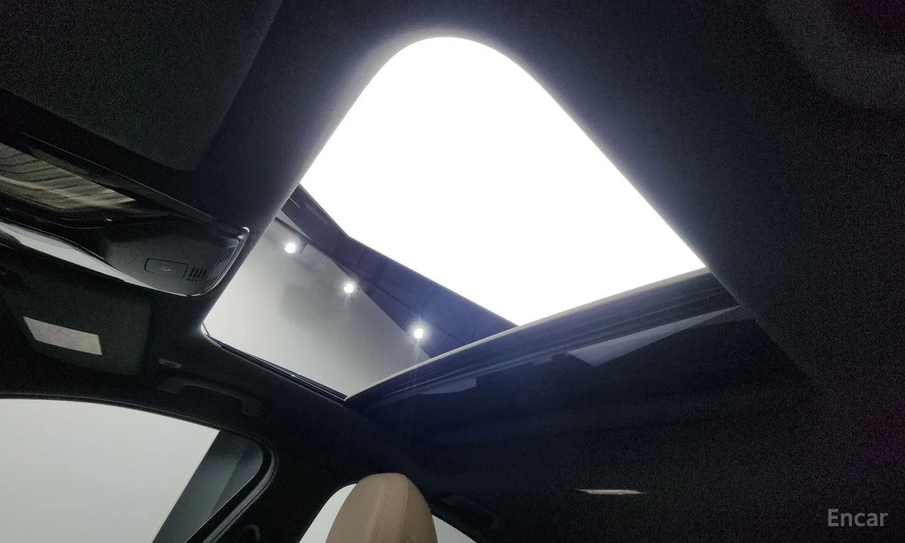 BMW 320 i M SPORT* DISTRONIC* HEAD-UP* КАМЕРА* ПОДГРЕВ* , снимка 14 - Автомобили и джипове - 55277816