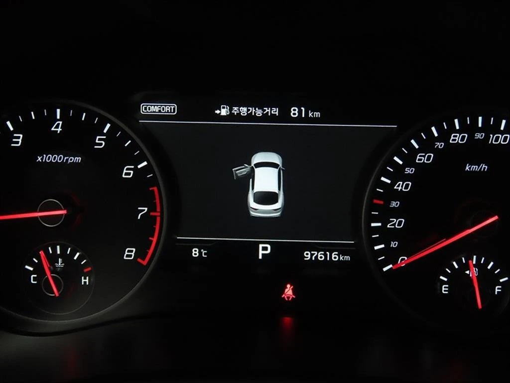 Kia Stinger GT 2WD Disi/Panorama/Line Assist/Обдухване/ HeadUp, снимка 9 - Автомобили и джипове - 55315000