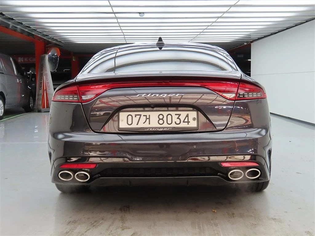 Kia Stinger GT 2WD Disi/Panorama/Line Assist/Обдухване/ HeadUp, снимка 3 - Автомобили и джипове - 55315000