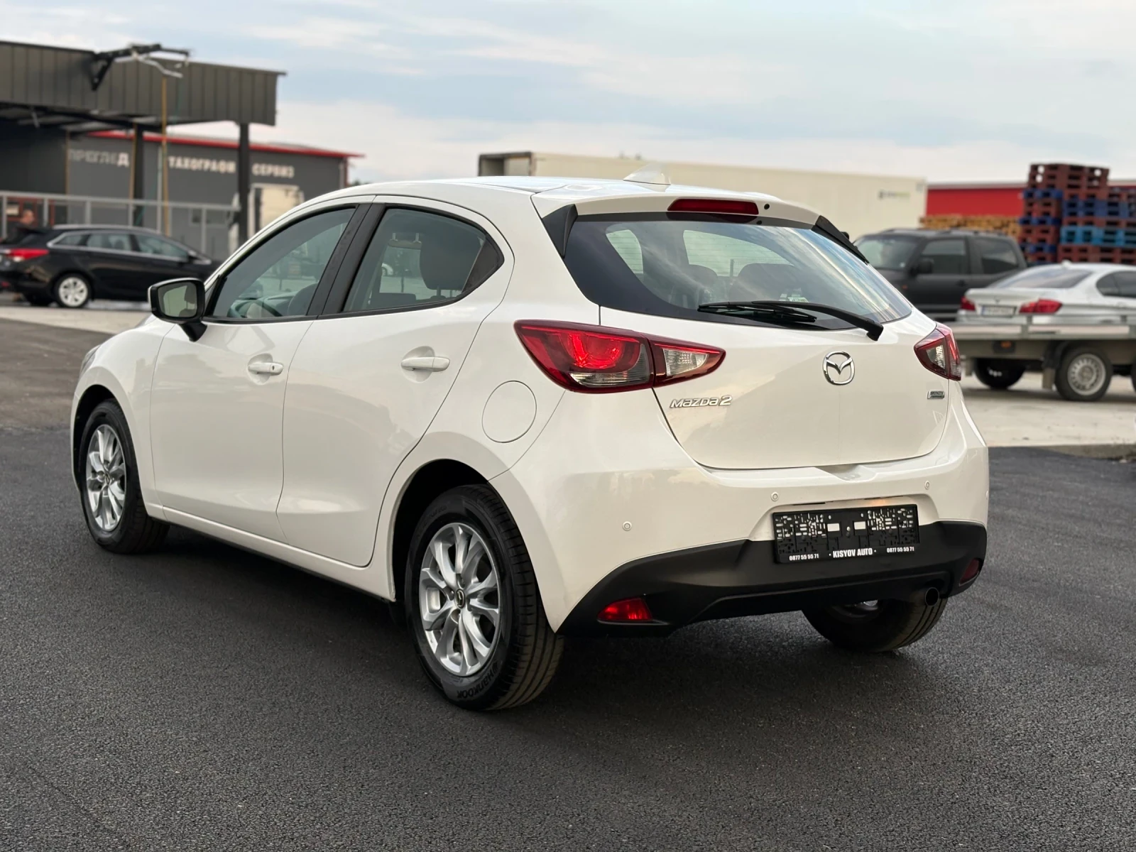 Mazda 2 1.5D 105кс Navi EURO6C, снимка 5 - Автомобили и джипове - 55317581