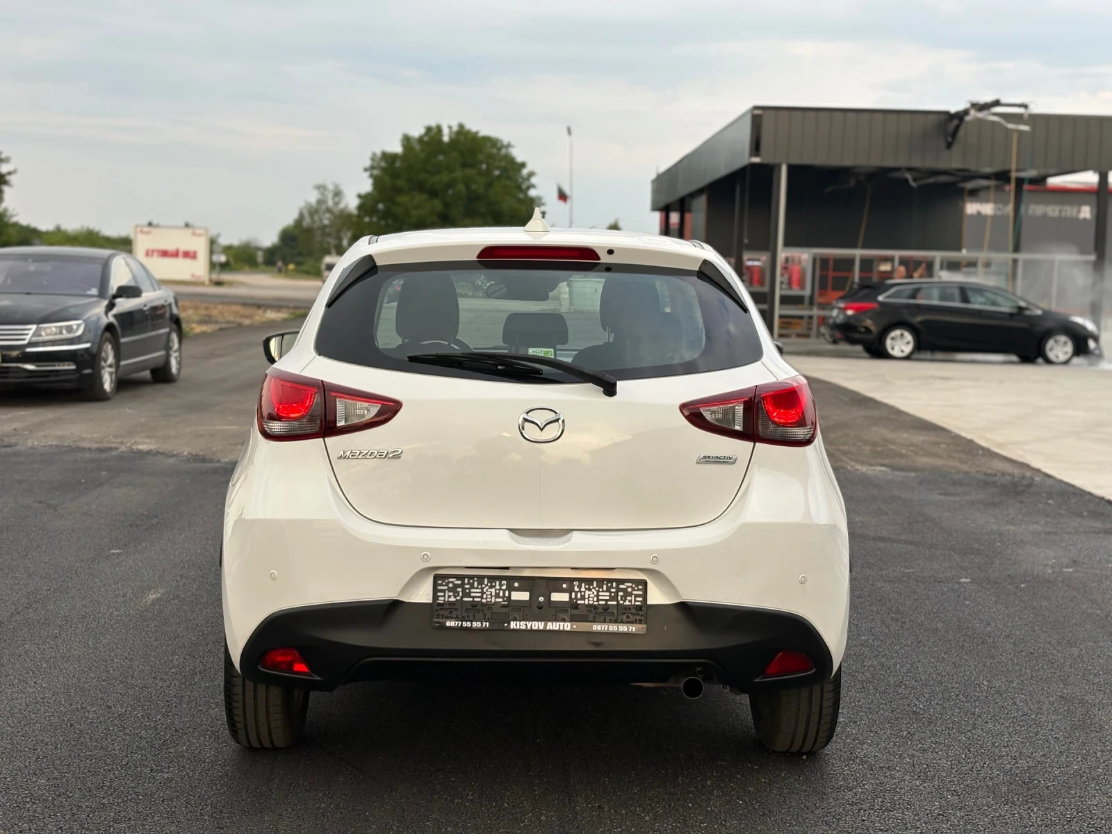 Mazda 2 1.5D 105кс Navi EURO6C, снимка 6 - Автомобили и джипове - 55317581