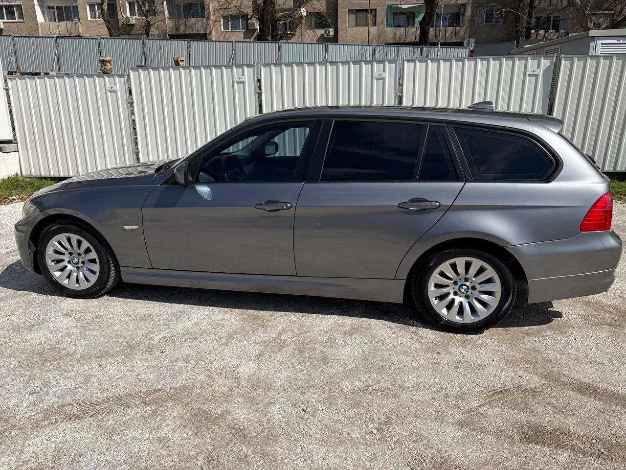 BMW 320, снимка 9 - Автомобили и джипове - 55560056