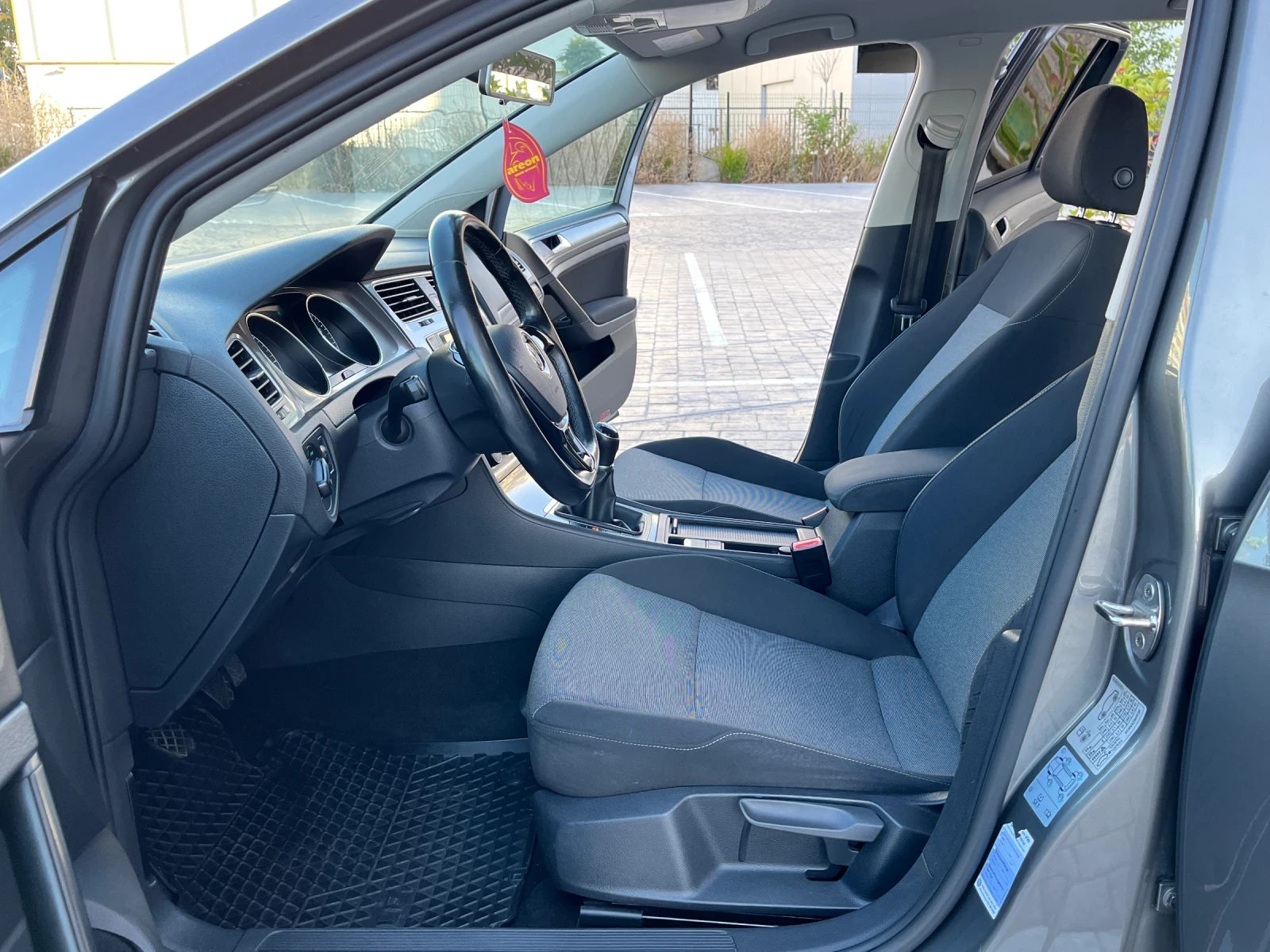 VW Golf 1.6TDI/110/2016, снимка 12 - Автомобили и джипове - 55603390