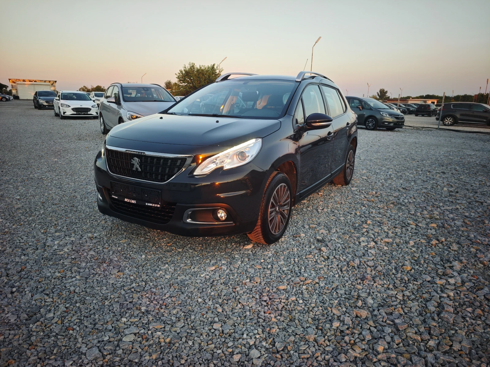 Peugeot 2008 1.2i 