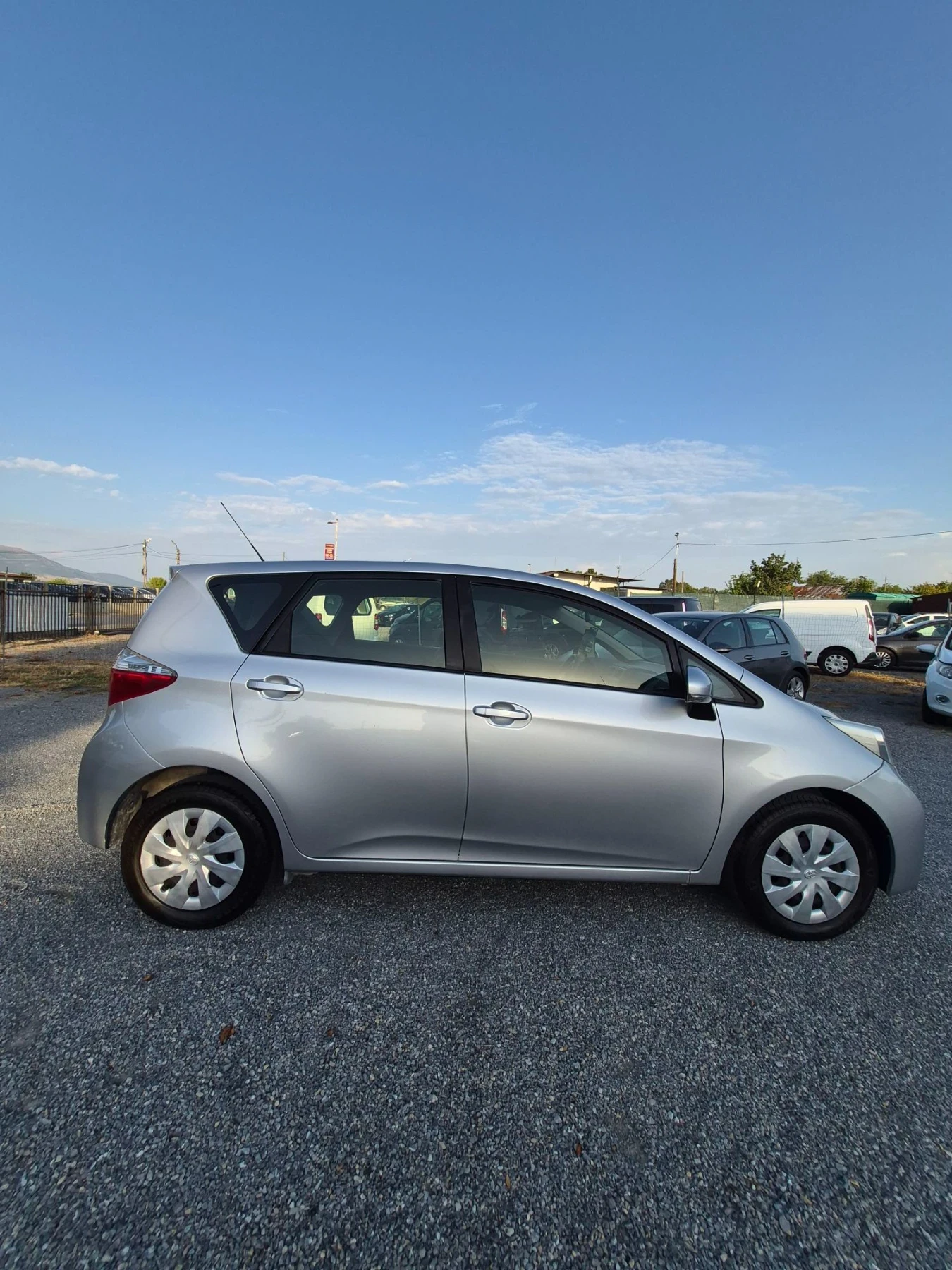 Toyota Verso S 1.4 D4D Evro 5, снимка 5 - Автомобили и джипове - 55892066