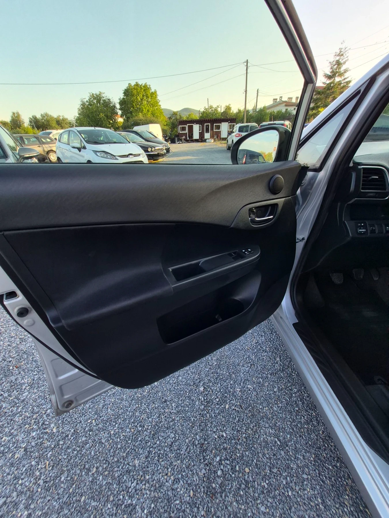 Toyota Verso S 1.4 D4D Evro 5, снимка 12 - Автомобили и джипове - 55892066