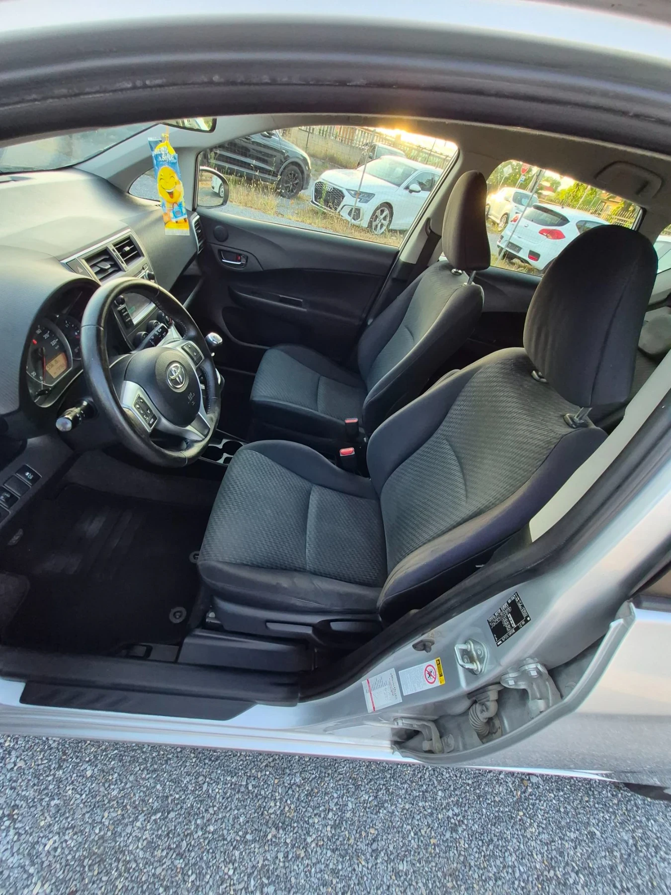 Toyota Verso S 1.4 D4D Evro 5, снимка 11 - Автомобили и джипове - 55892066