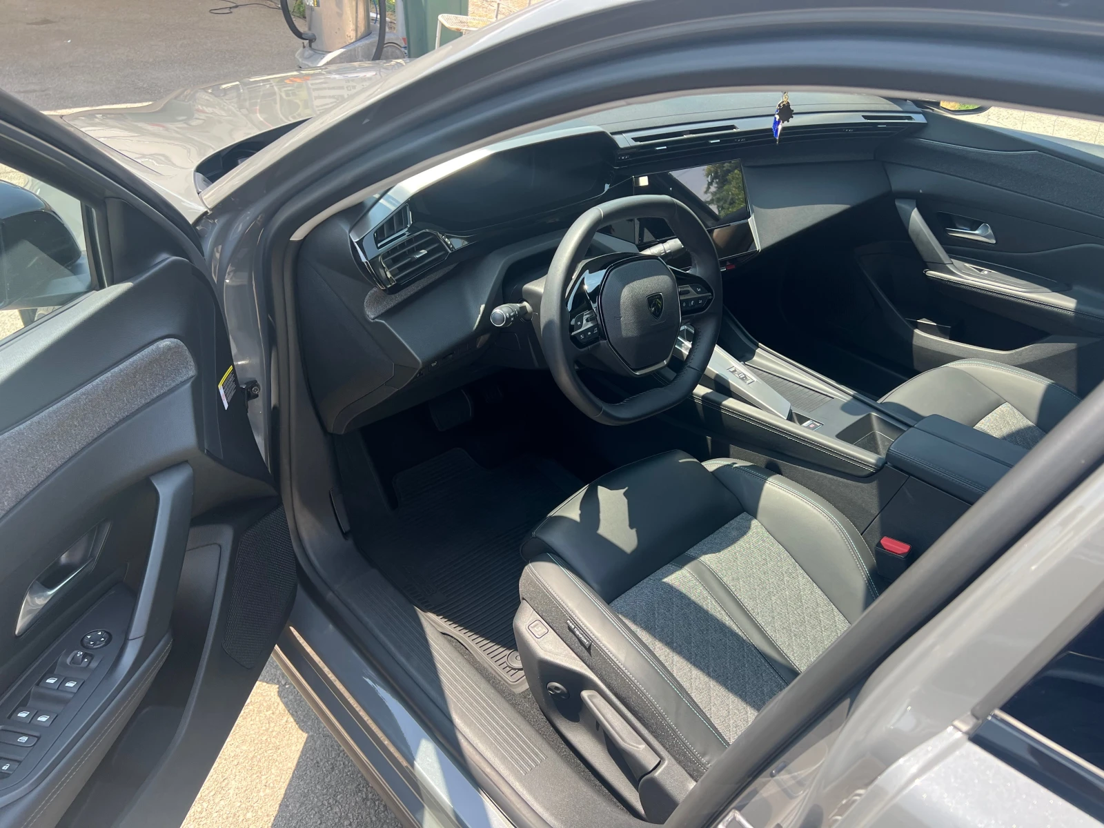 Peugeot 408 Peugeot 408 1.2L PureTech 130 S&S EAT8 Allure, снимка 11 - Автомобили и джипове - 56165539