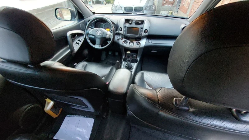 Toyota Rav4 2.2 4x4 keyless, снимка 9 - Автомобили и джипове - 47208010