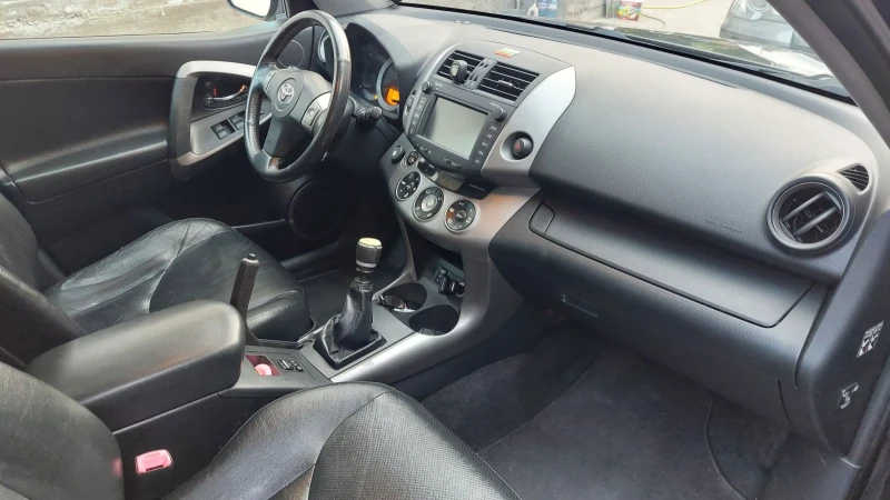 Toyota Rav4 2.2 4x4 keyless, снимка 6 - Автомобили и джипове - 47208010