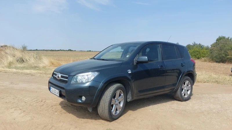 Toyota Rav4 2.2 4x4 keyless, снимка 1 - Автомобили и джипове - 47208010