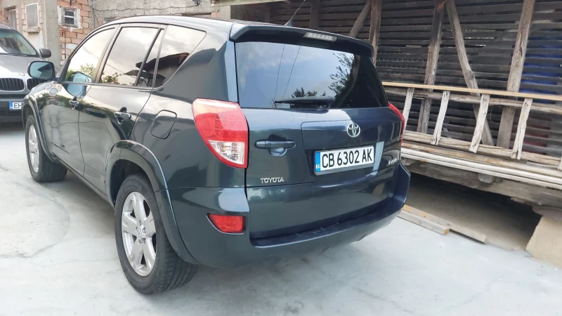 Toyota Rav4 2.2 4x4 keyless, снимка 5 - Автомобили и джипове - 47208010