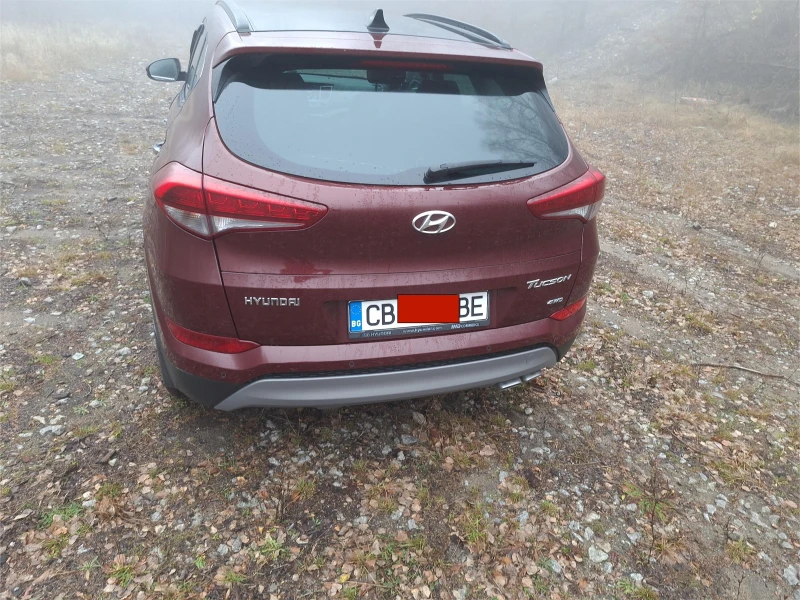 Hyundai Tucson 2.0CRDI, снимка 4 - Автомобили и джипове - 52666018