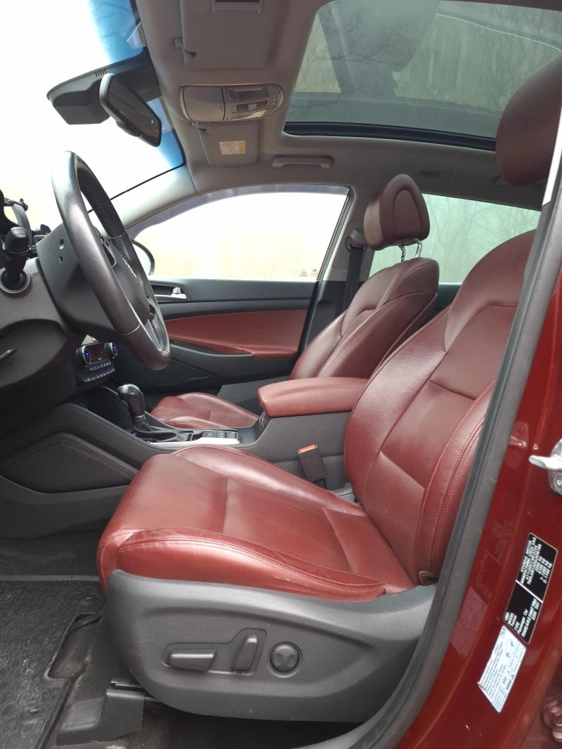 Hyundai Tucson 2.0CRDI, снимка 6 - Автомобили и джипове - 52666018