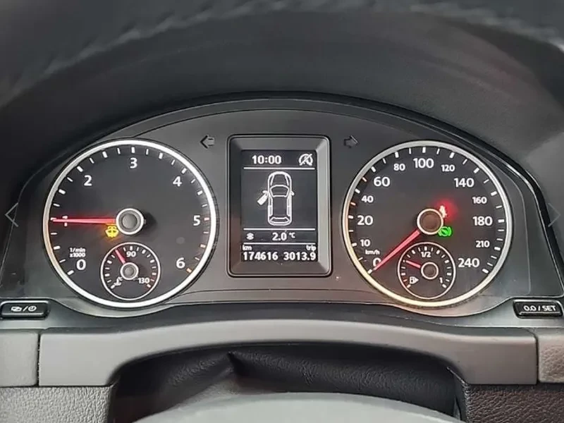 VW Tiguan 2.0 TDI, снимка 6 - Автомобили и джипове - 54302798