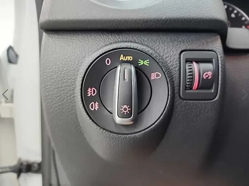 VW Tiguan 2.0 TDI, снимка 14 - Автомобили и джипове - 54302798