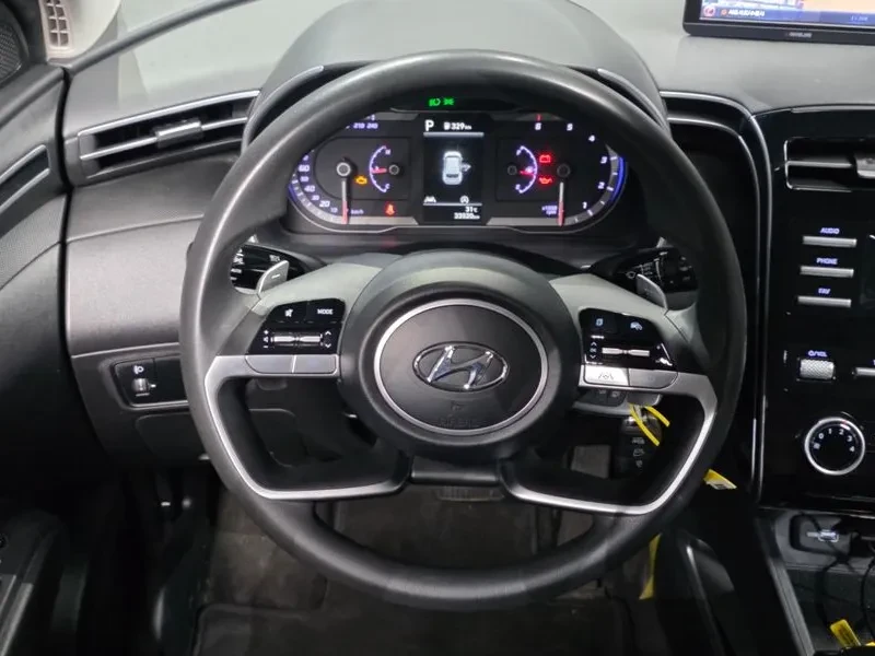 Hyundai Tucson 2.0 4Wd Modern, снимка 13 - Автомобили и джипове - 55937388