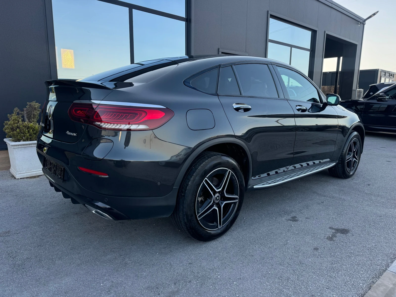 Mercedes-Benz GLC 300 4MATIC AMG plug in hybrid - изображение 6