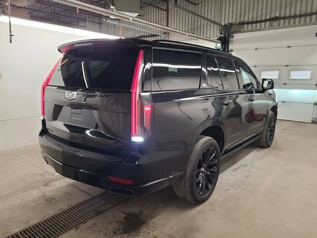 Cadillac Escalade * 4WD SPORT PLATINUM * CARFAX * БЕЗ ПЪРВОНАЧАЛНА В - изображение 3