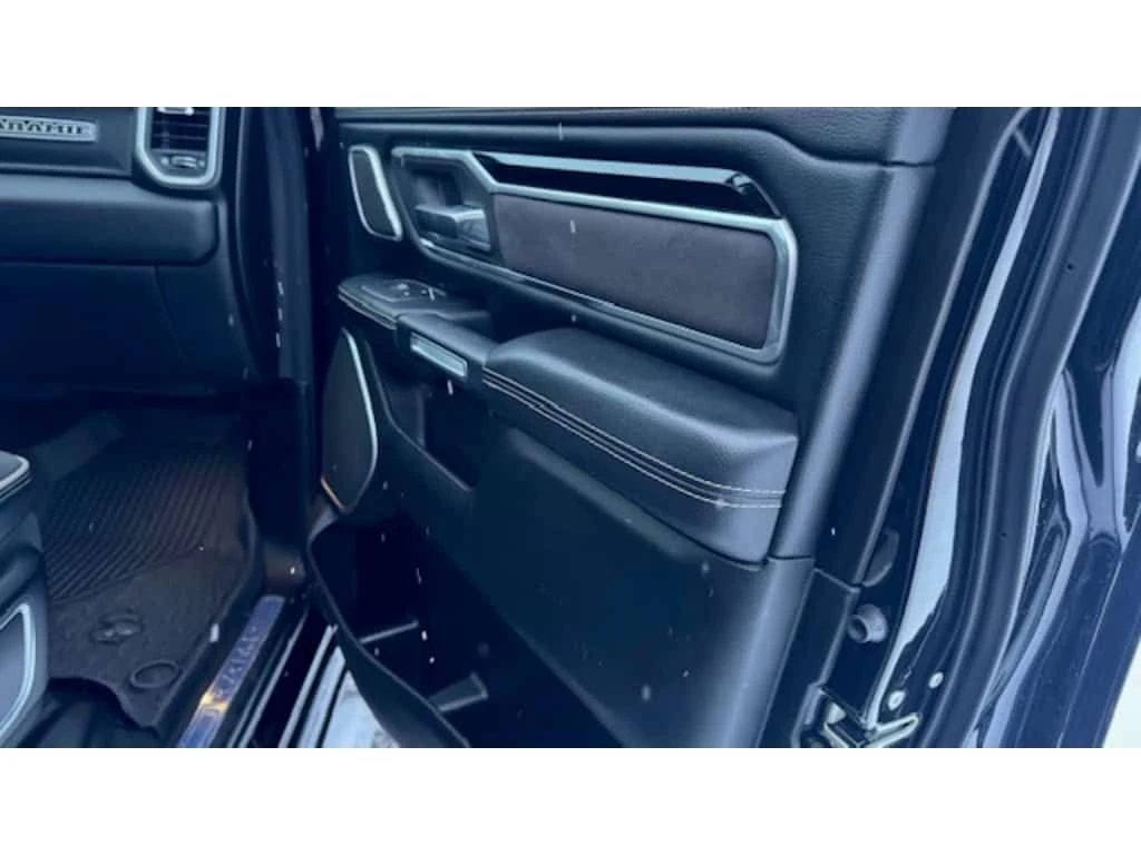 Dodge RAM 1500 * Laramie 4x4 Crew Cab 5'7" Box DIESEL * C | Mobile.bg � ����������� 17