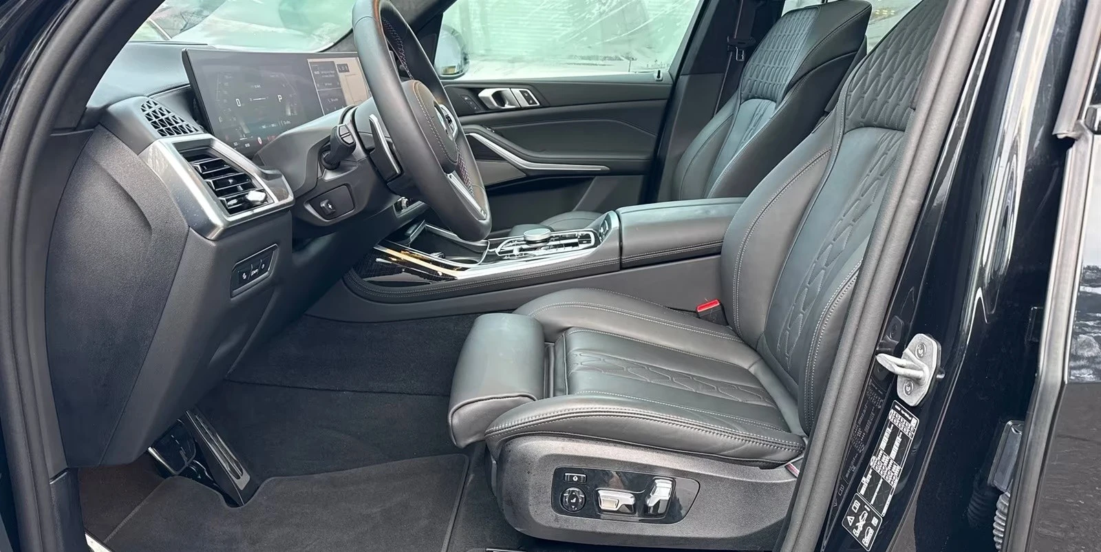 BMW X7 M60i XDRIVE HEAD UP PANORAMA H/K, снимка 9 - Автомобили и джипове - 53879813