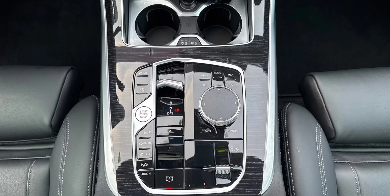 BMW X7 M60i XDRIVE HEAD UP PANORAMA H/K, снимка 7 - Автомобили и джипове - 53879813