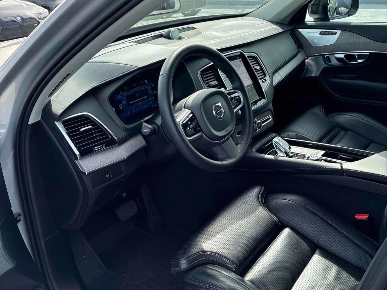 Volvo Xc90 Ultimate Dark Theme/360/DISTRONIC/ГУМИ С ДЖАНТИ , снимка 5 - Автомобили и джипове - 54053245