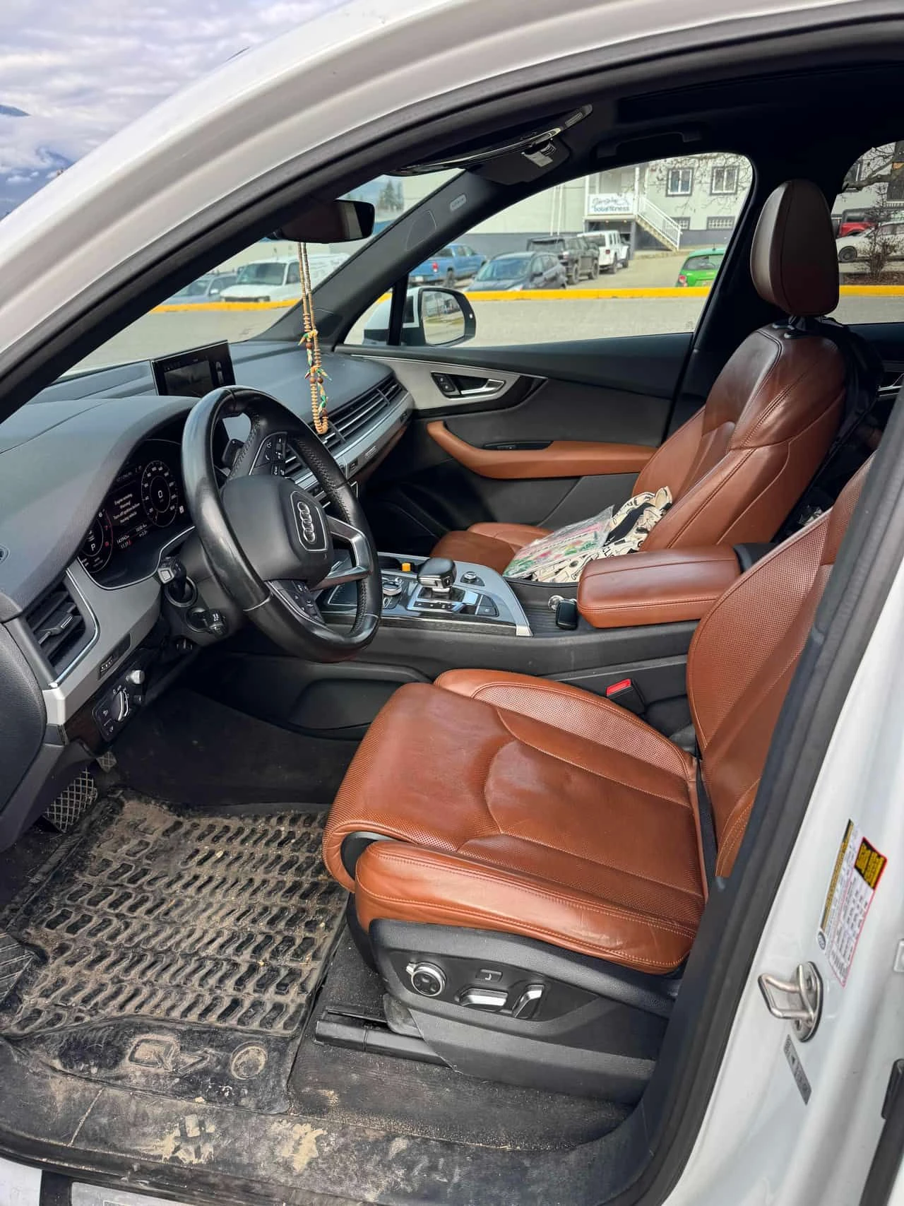 Audi Q7 3.0T Technik /LED/360/DIS/BOSE/AMBIENT/ОБДУХВАНЕ, снимка 5 - Автомобили и джипове - 54283699