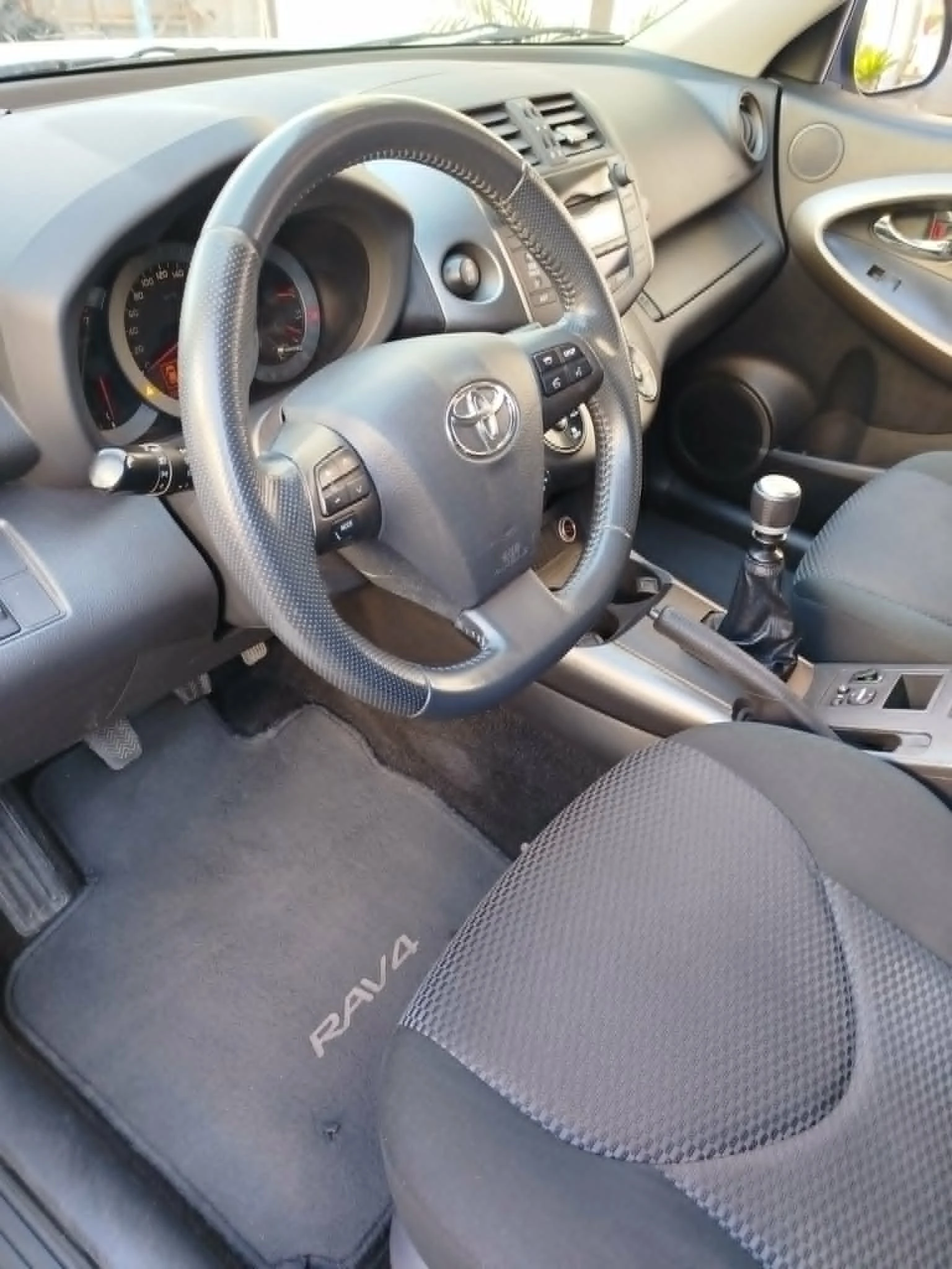 Toyota Rav4, снимка 9 - Автомобили и джипове - 55577549
