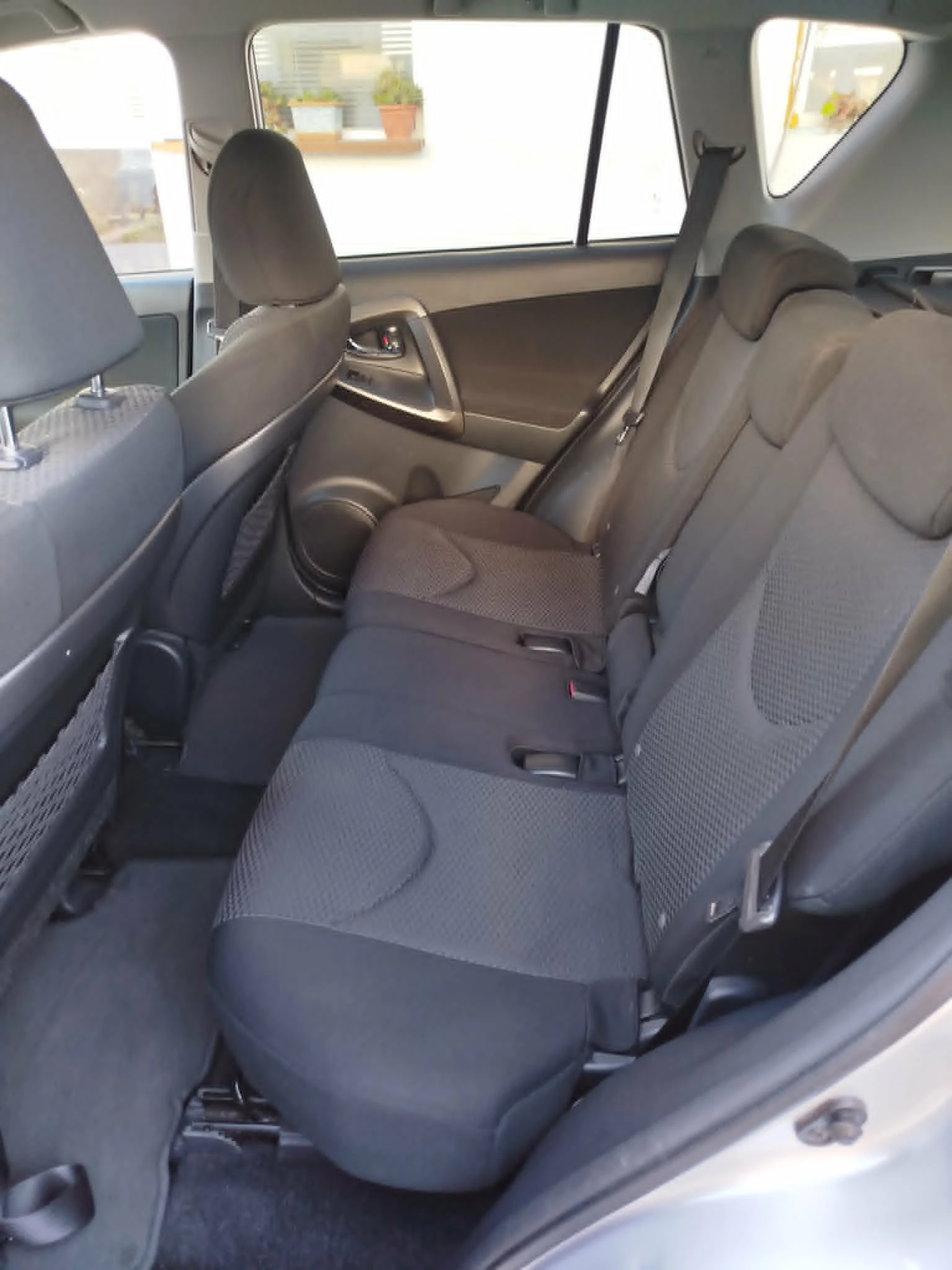 Toyota Rav4, снимка 11 - Автомобили и джипове - 55577549