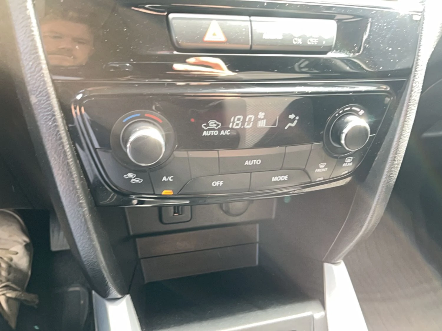 Suzuki Vitara Active 1.6 Дизел, снимка 9 - Автомобили и джипове - 55796125