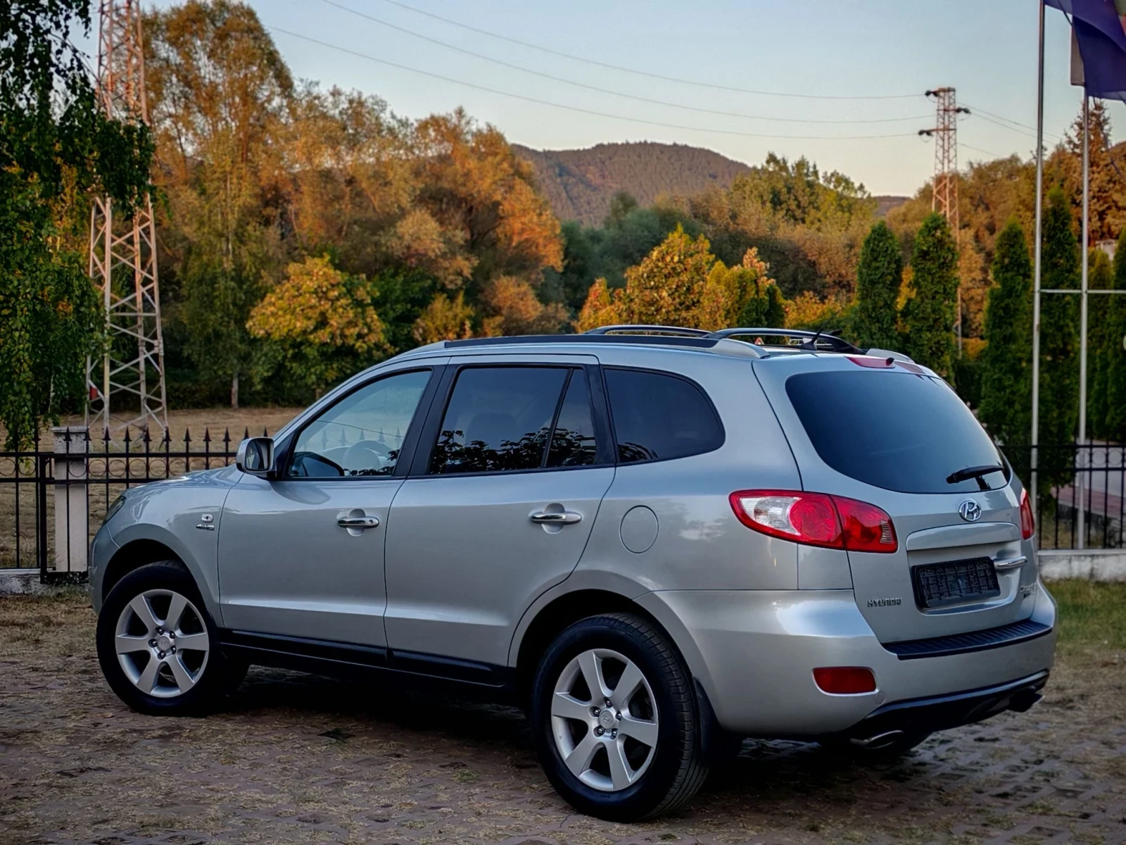 Hyundai Santa fe 2.2CRDI-16V(155)* 4WD* АВТОМАТИК* EXCLUSIVE* , снимка 4 - Автомобили и джипове - 56010830