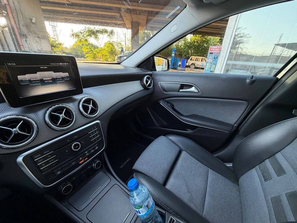Mercedes-Benz GLA 200 4MATIC, снимка 8 - Автомобили и джипове - 56142061