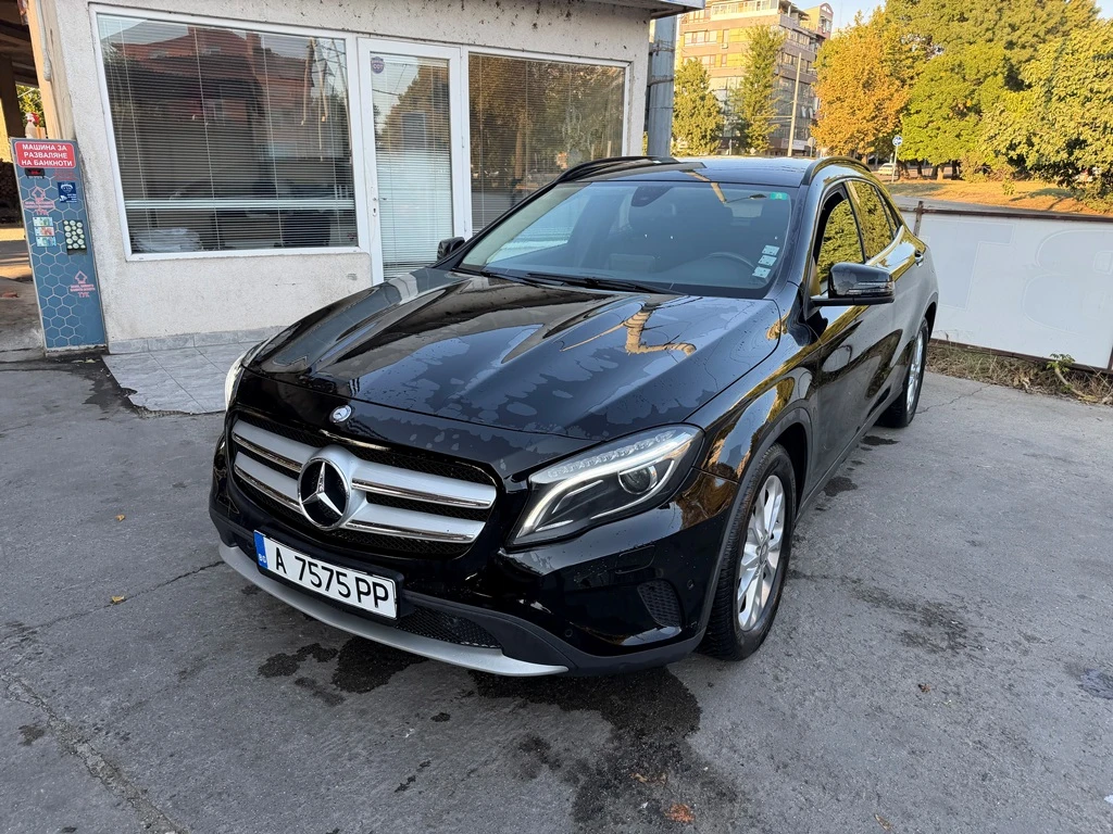 Mercedes-Benz GLA 200 4MATIC, снимка 10 - Автомобили и джипове - 56142061
