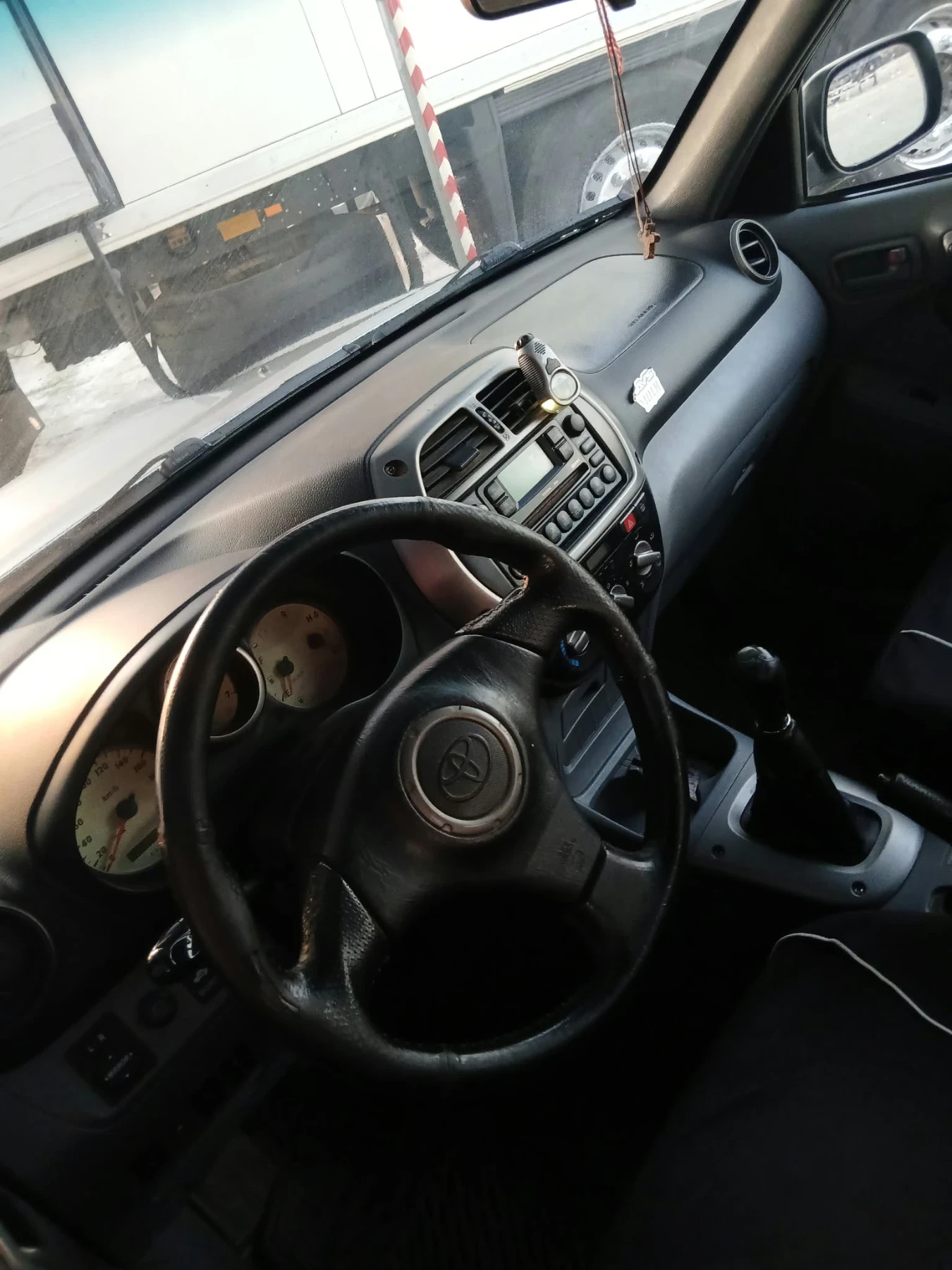 Toyota Rav4 2.0D 4x4, снимка 5 - Автомобили и джипове - 56269338