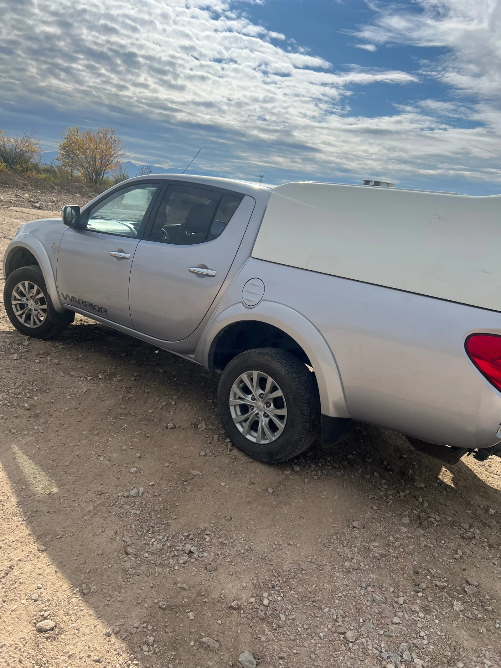 Mitsubishi L200 Пикап, снимка 2 - Автомобили и джипове - 56722209