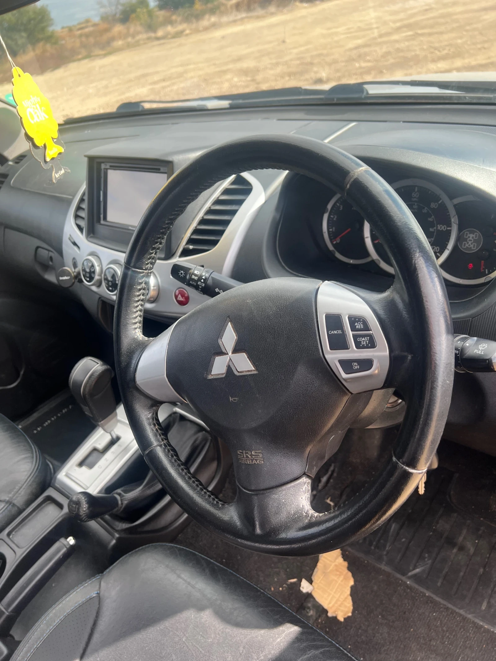 Mitsubishi L200 Пикап, снимка 9 - Автомобили и джипове - 56722209