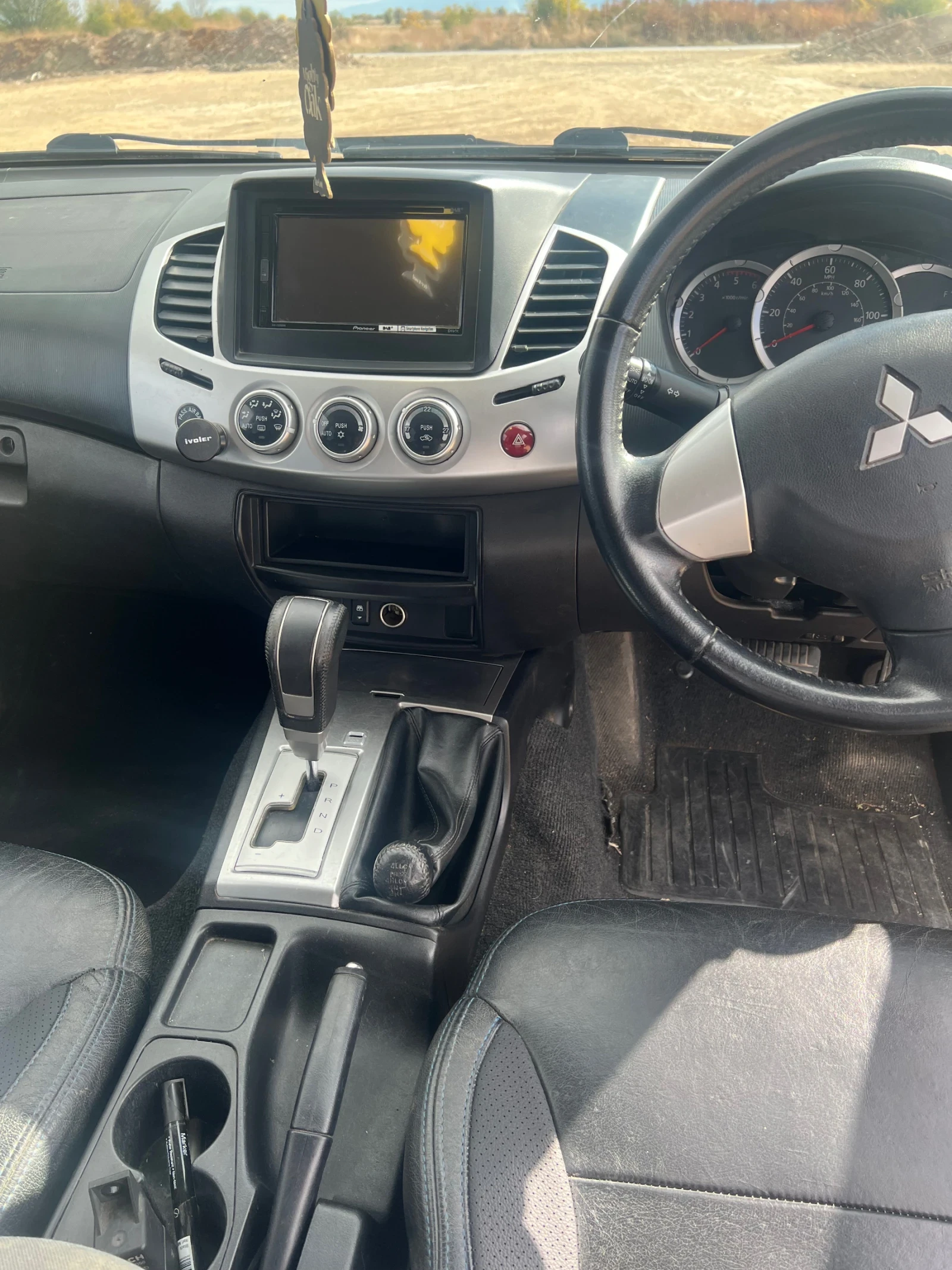 Mitsubishi L200 Пикап, снимка 5 - Автомобили и джипове - 56722209