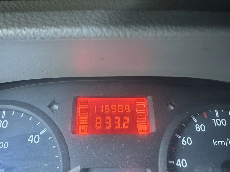 Renault Master 2.5dci, снимка 11 - Бусове и автобуси - 50100369