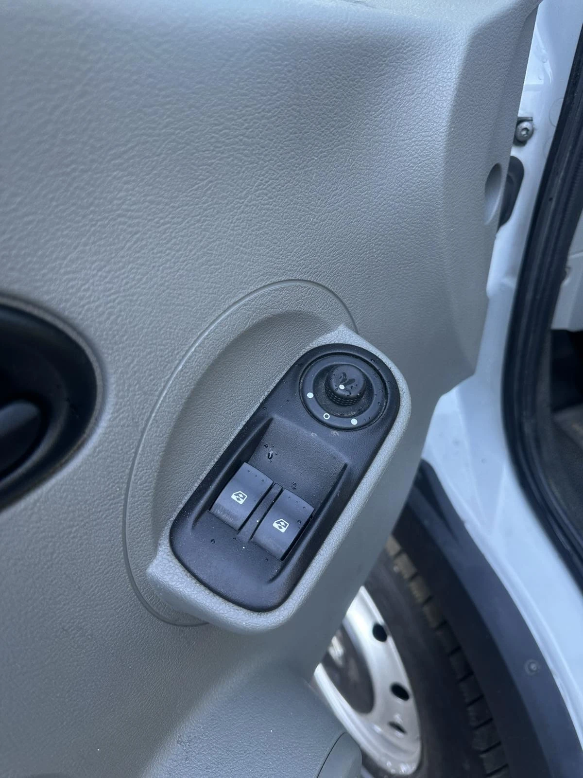 Renault Master 2.5dci - изображение 8