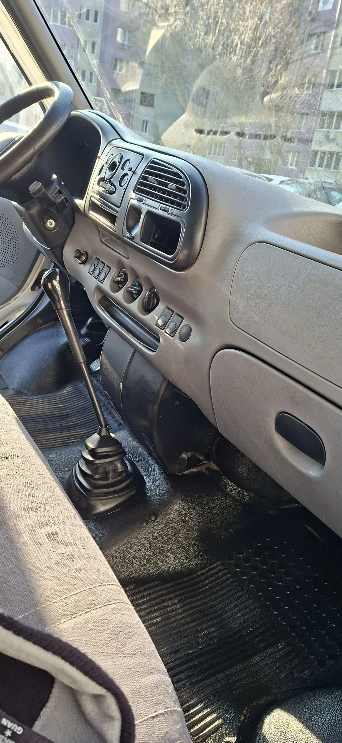 Ford Transit 2.5 TDI - изображение 9