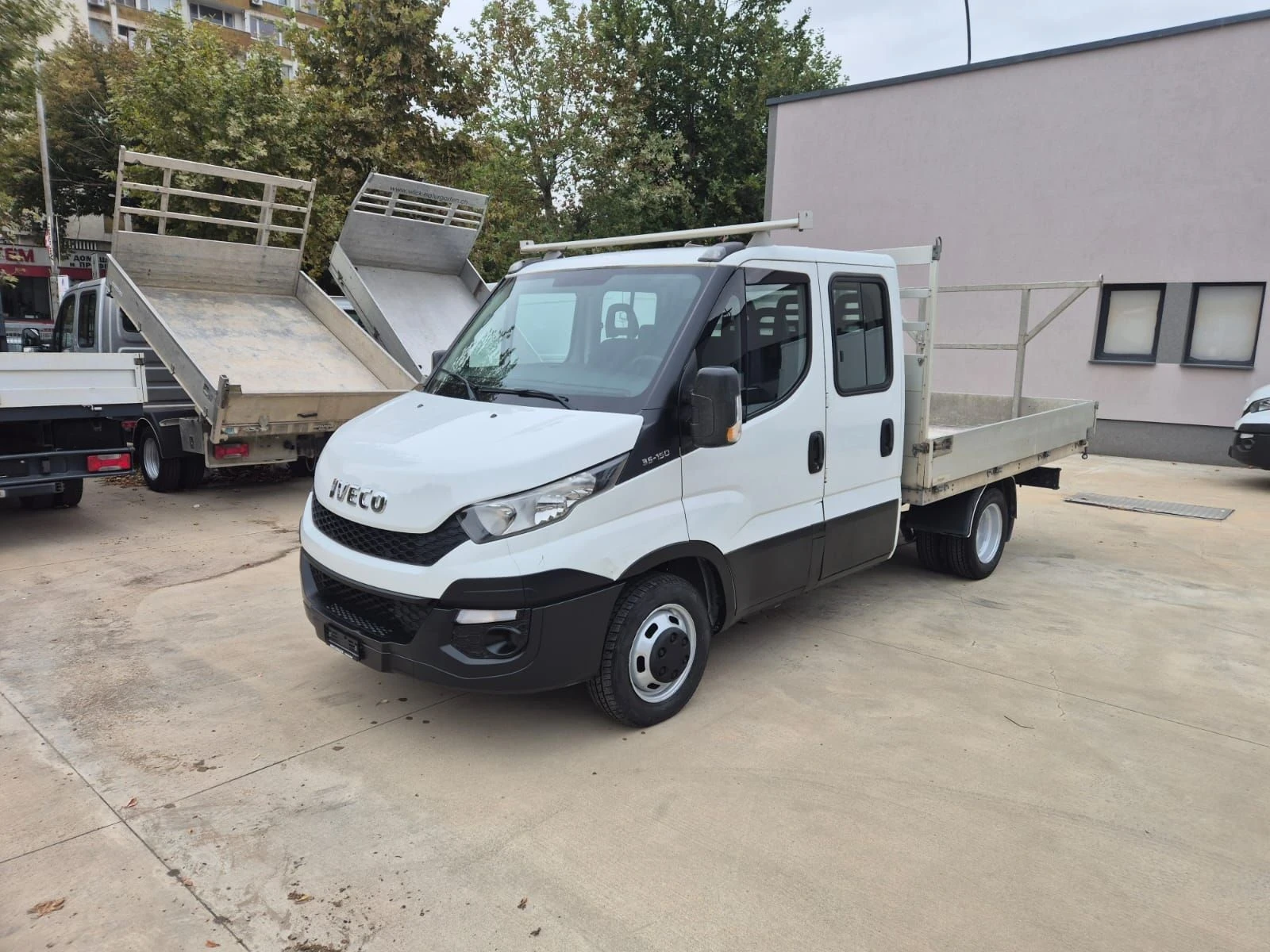 Iveco 35c15 7 места швейцарски, снимка 2 - Бусове и автобуси - 56271166
