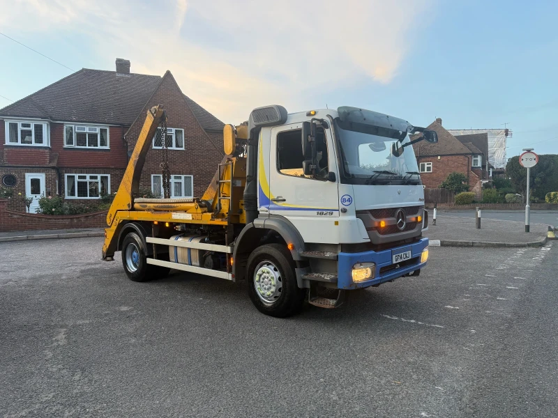 Mercedes-Benz Arocs Skip Truck , снимка 3 - Камиони - 52430032