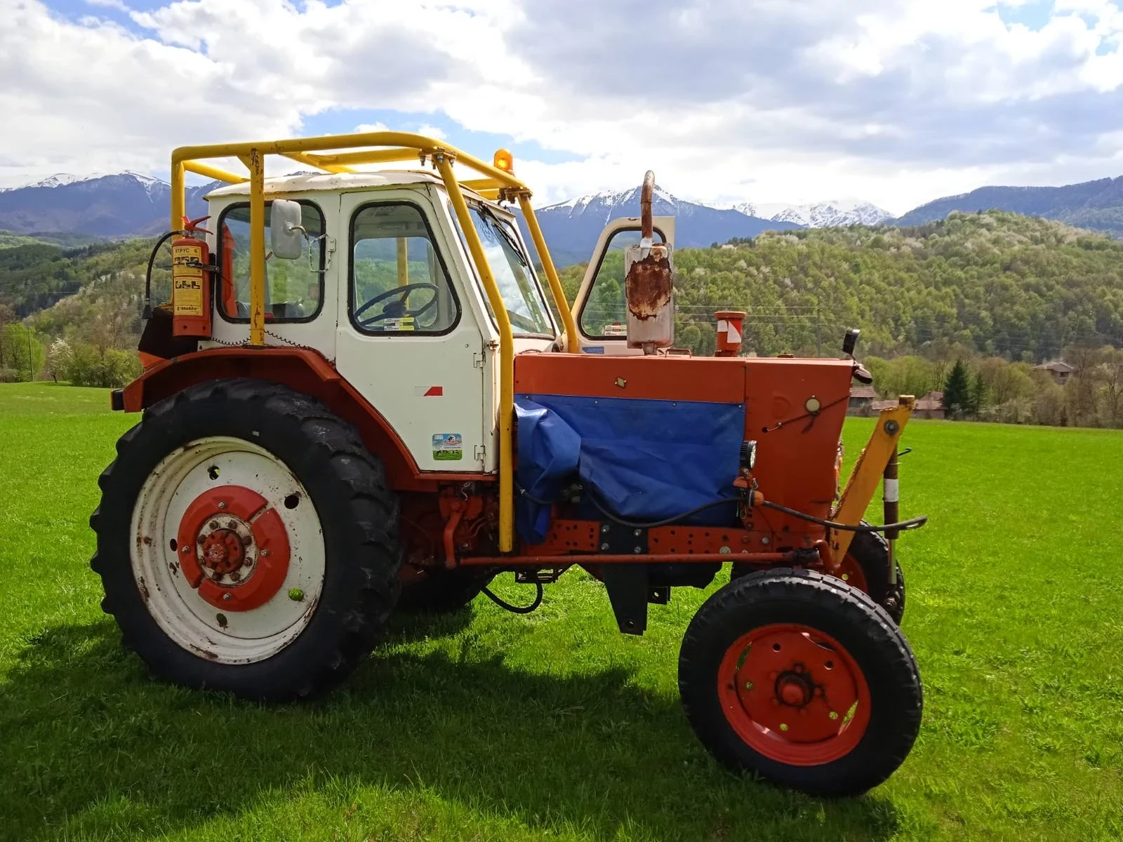 Трактор ЮМЗ, снимка 4 - Селскостопанска техника - 54329645