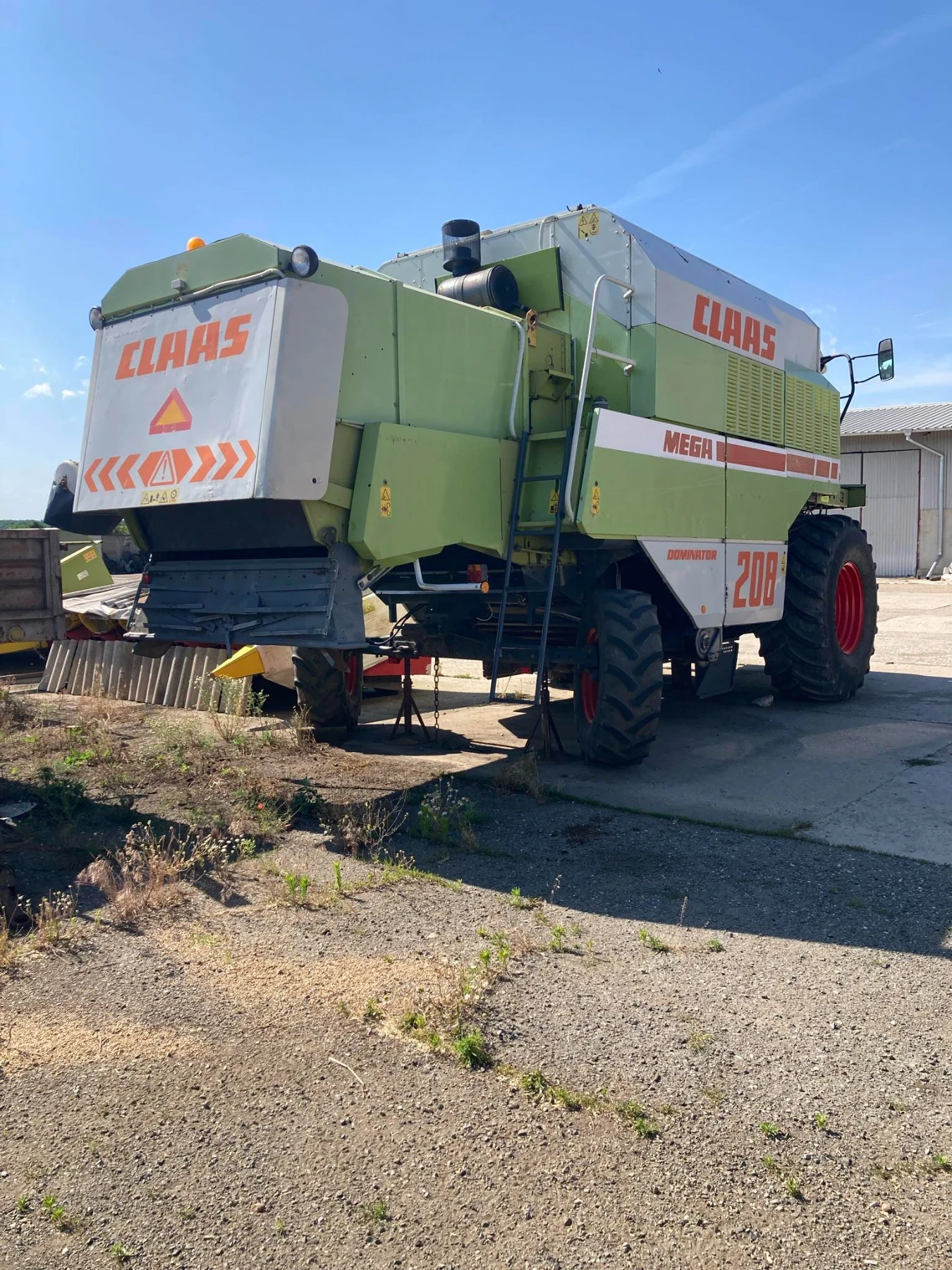 Комбайн Claas Mega 208, снимка 4 - Селскостопанска техника - 55072298