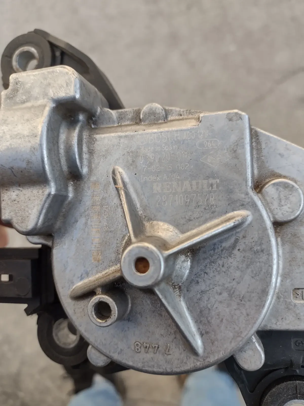 287109757R ������� ����� �������� Renault Megane IV, Captur  Bosch 0390205014 | Mobile.bg � ����������� 3