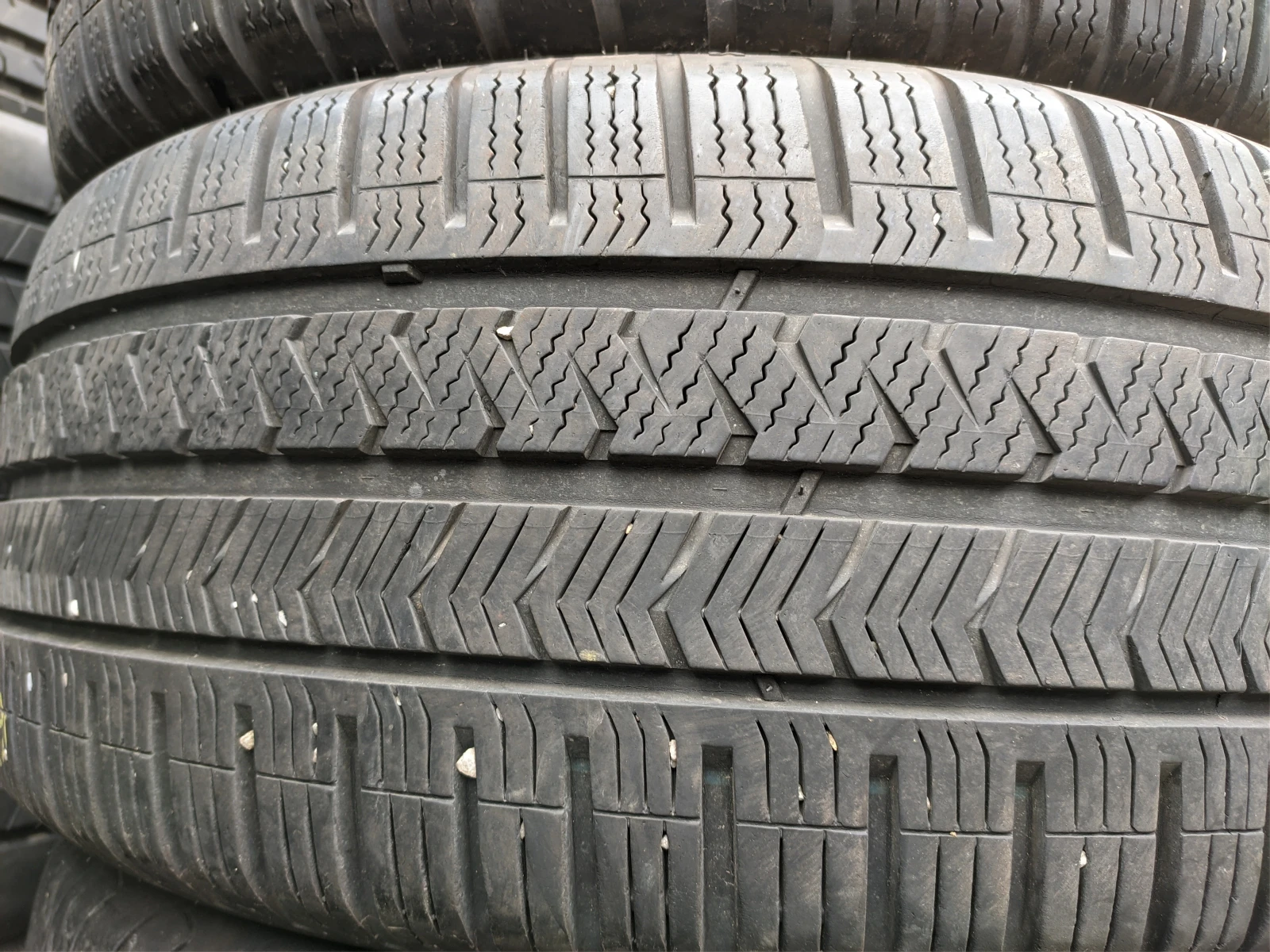 Гуми Всесезонни 215/45R16, снимка 4 - Гуми и джанти - 55491888