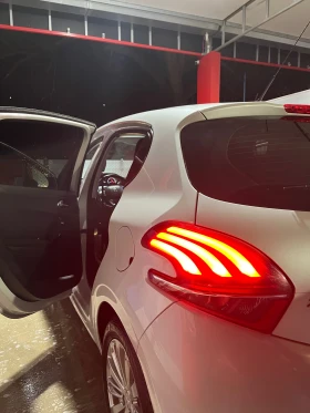 Peugeot 208, снимка 7