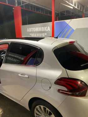 Peugeot 208 - 7600 € / 14864.31 лв. - 49300779 6